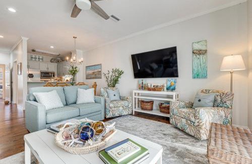 Dauphin Island Apartment | Updated Dauphin Island Condo with Pool and Gulf Views!