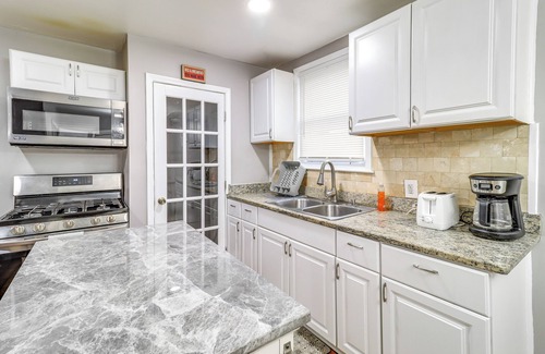 Detroit House | Updated Detroit Vacation Rental ~ 9 Mi to Downtown
