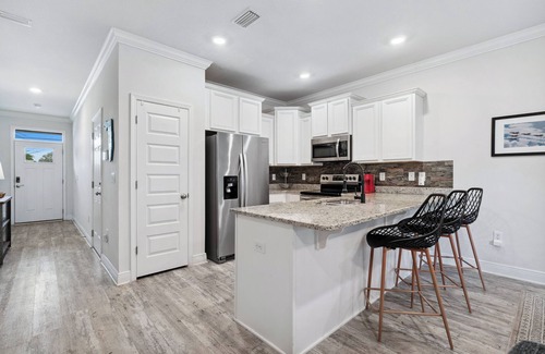 South Pensacola House | Updated Dog-Friendly Townhome | Downtown Pensacola | My Beach Getaways