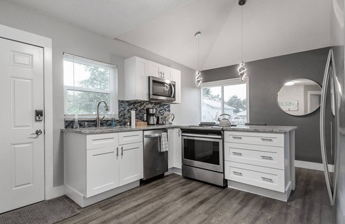 Tampa Apartment | Updated Duplex in Heart of Tampa