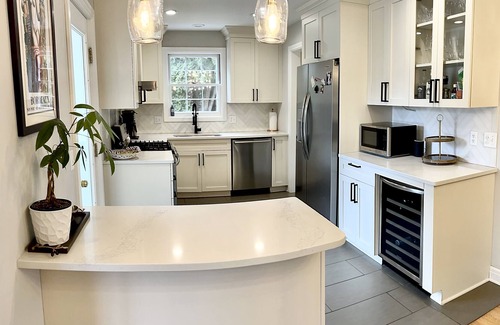 Grosse Pointe House | Updated family-friendly home in lakeside community