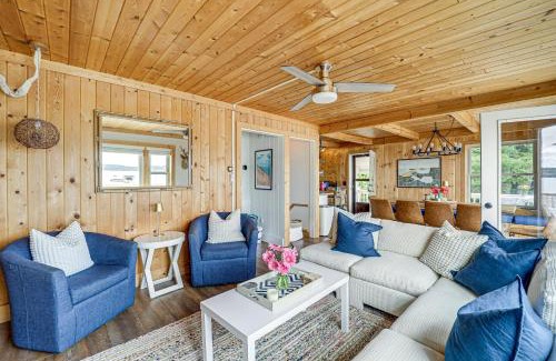 Glen Arbor House | Updated Glen Arbor Cottage on Lake Dock and Mooring