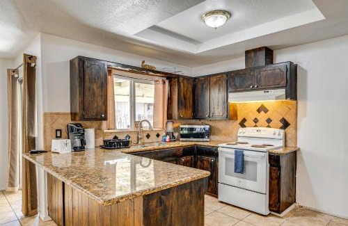 Stockton House | Updated Home in Suburbs - 10 Mi to Dtwn Stockton!