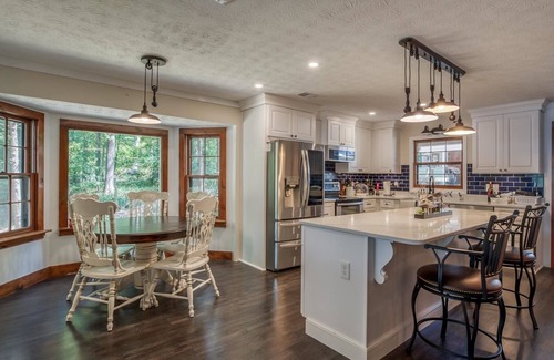 Lake Oconee House | Updated home on Lake Oconee