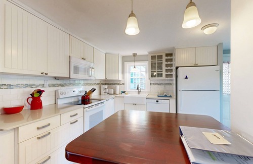 Harwich Port House | Updated home with fenced yard & firepit - near Main Street & beach