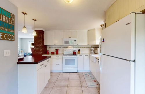 Harwich Port House | Updated home with fenced yard & firepit - near Main Street & beach