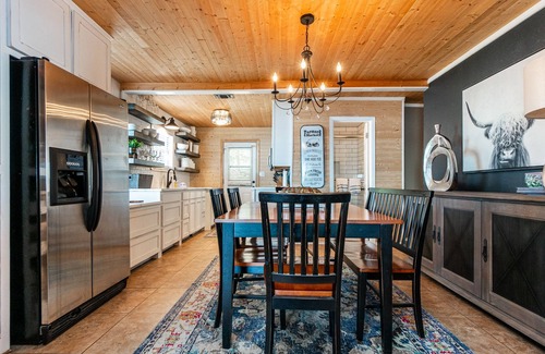 Lone Star House | Updated lakefront 3 bedroom, 2 bathroom home on Lonestar Lake