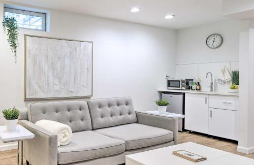 Landover Apartment | Updated Landover Apartment - WFH Friendly!