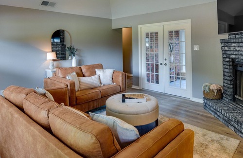 Longview House | Updated Longview Home ~ 6 Mi to Downtown!