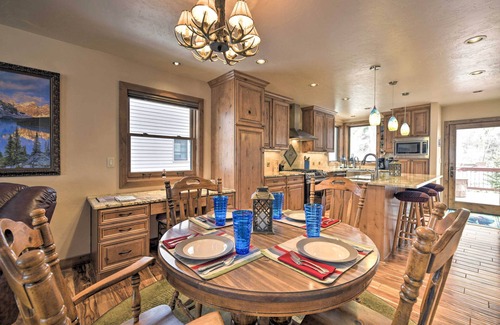 Ouray House | Updated Mtn Home w/Deck on Uncompahgre River