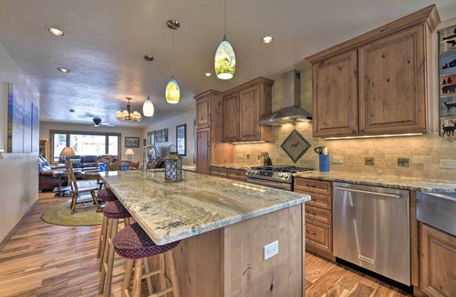 Ouray House | Updated Mtn Home w/Deck on Uncompahgre River