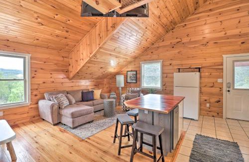Mountain View Apartment | Updated Mtn View Studio with Loft - Near River!