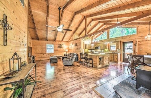 Ruidoso Cabin | Updated Ruidoso Cabin w/Spacious Deck & View