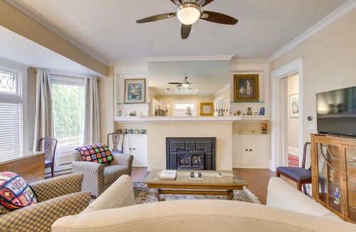 Sheboygan House | Updated Sheboygan Home with Porch Less Than 1 Mi to Beach