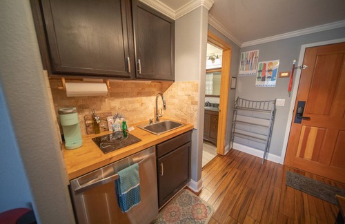 Mountain House Condo | Updated Studio with a free shuttle to the slopes!