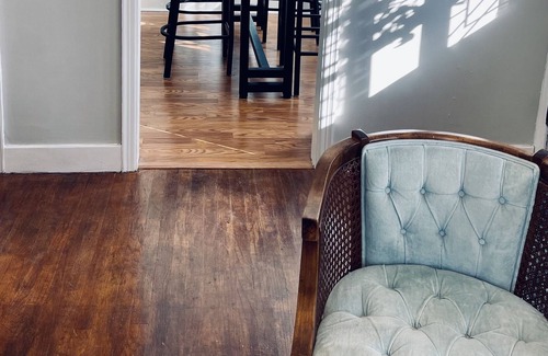 Dubuque House | ⭐️Updated stylish home in central Dubuque.. close to colleges, mall, restaurants⭐️