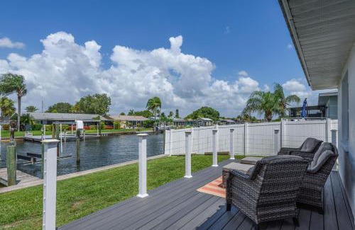 Apollo Beach Apartment | Updated Waterfront Condo in Apollo Beach