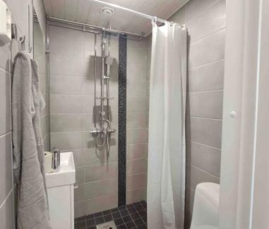 Vaasa Apartment | Upea moderni pieni yksiö rauhallisella sijainnilla - itsepalvelukirjautuminen - SELF CHECK-IN