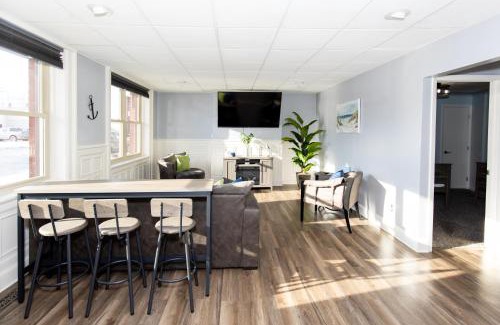 Sandusky Apartment | Upgraded Downtown Apartment Sleeps 5