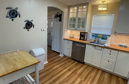 The Villages House | Upgraded Retreat with Golf Cart, BBQ Grill, 2 Bikes – Near Spanish Springs