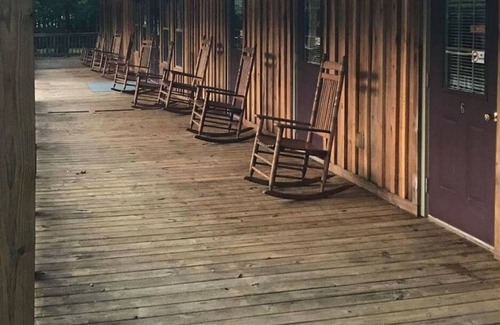 Crayne Cabin | Upland Addiction lodge