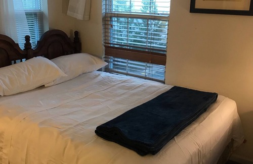 Clarksburg Condo | Upper Level Room in condo with external Private bath