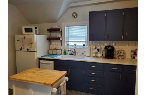 Fargo Apartment | Upper Unit-Hawthorne Area-15 min walk 2 dwtn Fargo