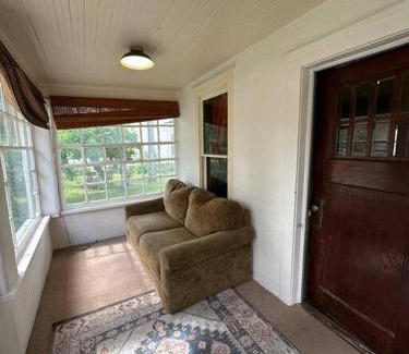 Livingston Apartment | Upper Yellowstone Suite