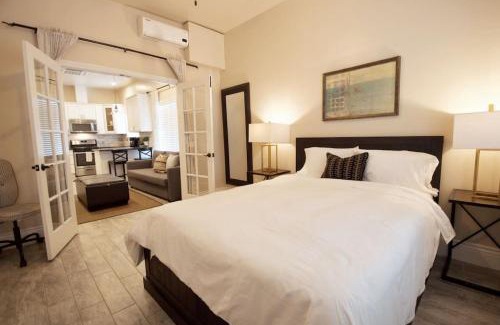 Midtown Sacramento Apartment | Upscale 1890s Historic Apartment