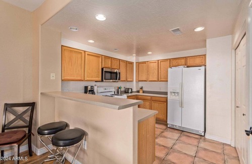 Village Fairways Condo | Upscale 2-BR Condo North Scottsdale - Quiet, Pool, Wifi, Golf, Shopping