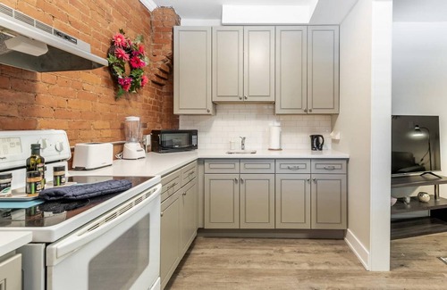 Central Hamilton Apartment | Upscale 2BR Apt with King Bed and Netflix- Prime Location!