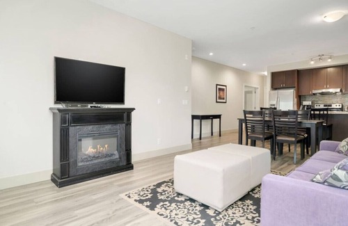 Harrison Hot Springs Apartment | Upscale 2BR Overlooking View Escape