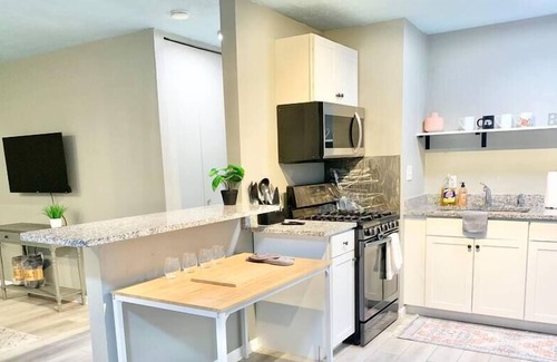 Kettering House | Upscale 4BR Near The Greene | Exclusive Location