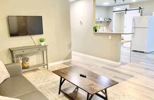 Kettering House | Upscale 4BR @ The Greene | Exclusive Location