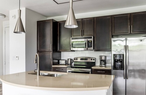 Gateway Apartment | Upscale Arboretum 1BR w/ Gym, Pool & W/D, nr restaurants, by Blueground