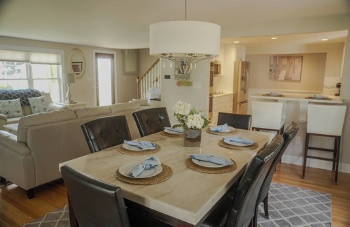 Westbrook House | Upscale Beach Home! PRIME WEEKS STILL AVAILABLE ! Discounted Rate of 200 off