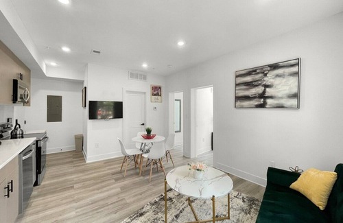Northeast Bed & Breakfast | Upscale Capitol Hill Unit | Heart of Washington DC