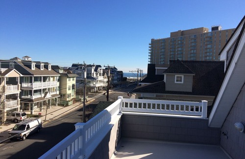 North End Condo | Upscale Condo Located in OC steps away from the beach and boardwalk!