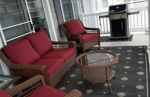 North End Condo | Upscale Condo Located in OC steps away from the beach and boardwalk!