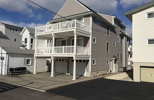 North End Condo | Upscale Condo Located in OC steps away from the beach and boardwalk!