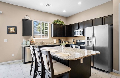 Mesa House | Upscale Condo | Min from Shopping and Restaurants