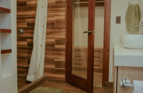 Loja Bed & Breakfast | Upscale, contemporary, & holistic, to ensure your stay is relaxing & carefree.
