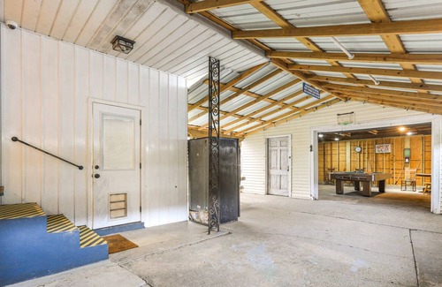 Chalmette House | Upscale Cottage - 10 Mins to French Qtr - Pool Table - OffStreet Parking Pets ok