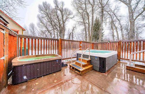 Driggs House | Upscale Couple's Getaway Hot Tubs