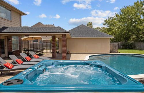 Cypress House | Upscale Cypress Stay Pool Hot Tub EV Sleeps 20