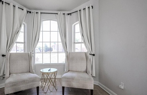 Avondale House | Upscale Desert Escape for gathering - peaceful serenity AND fun!n