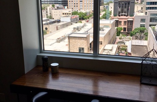 Financial District Condo | Upscale Downtown Condo- Perfect Corp rental, Walk to 6th St, the Capitol & UT