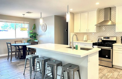 Cavalier Vista House | Upscale Entire Home with Pool & Spa - Scottsdale