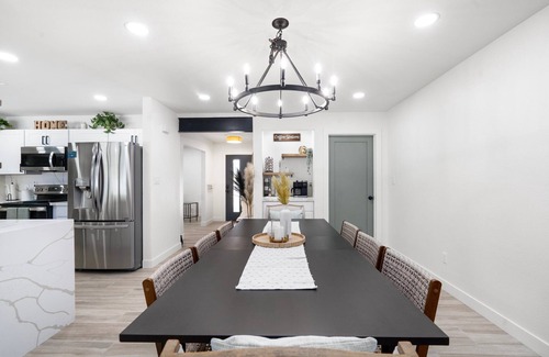 Litchfield Park House | Upscale Family Gem ~ Scenic Pool ~ Game Room ~ Pkg