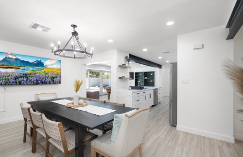 Litchfield Park House | Upscale Family Gem ~ Scenic Pool ~ Game Room ~ Pkg